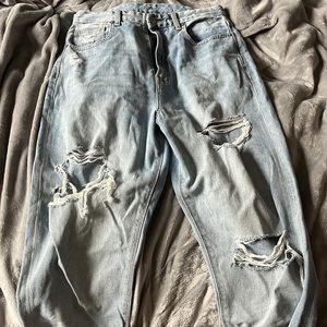 American Eagle Curvy Mom Jean